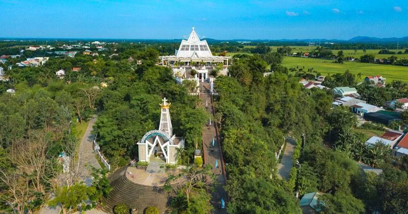 Đền Thánh Đức Mẹ Trà Kiệu 1