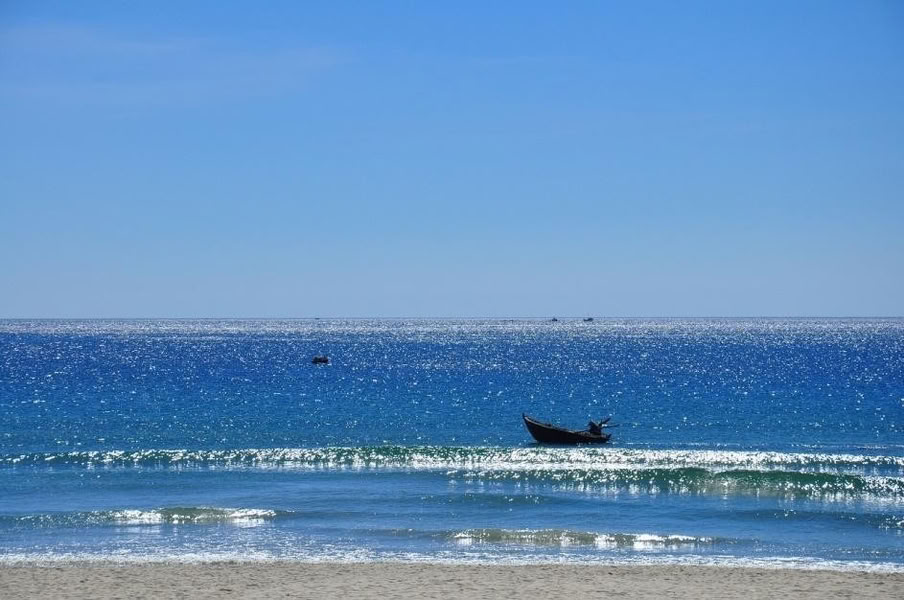 Beach biển Nguyễn Tất Thành  2
