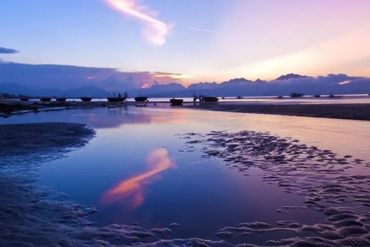 Beach đá Nguyễn Tất Thành  1