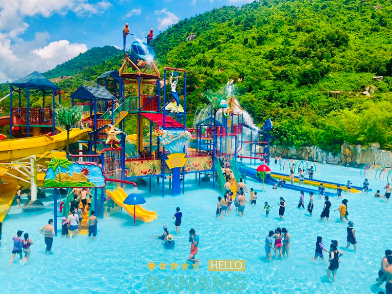 Công viên suối khoáng nóng Núi Thần Tài 1